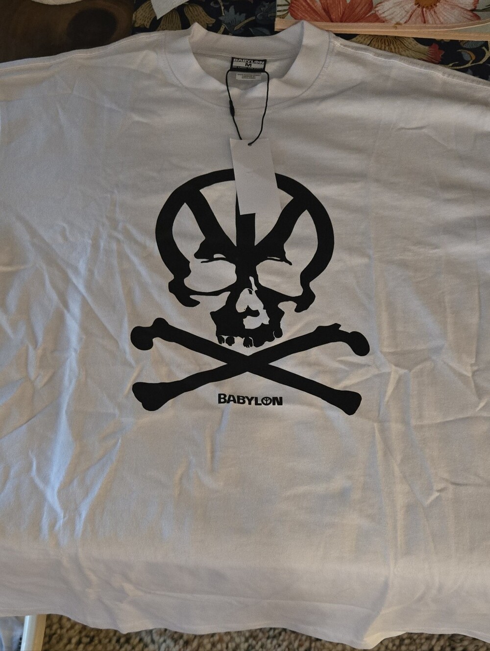 Medium BABYLON White Graphic Skull & Crossbones T‑Shirt - Men